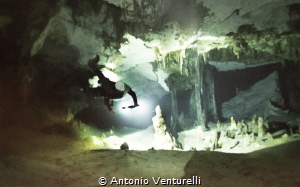 Xunaan-Ha cave diving by Antonio Venturelli 